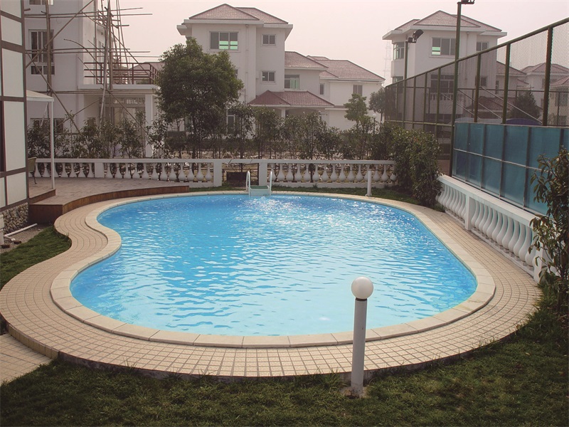 酒店游泳池水质混浊原因是什么，怎么解决？