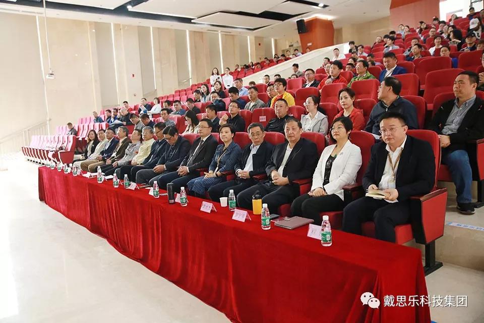 做游泳馆的公司