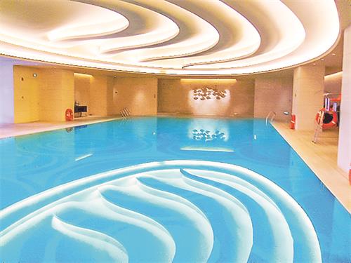 室内游泳池恒温用什么设备比较好？