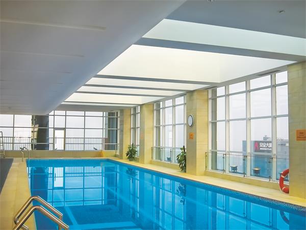 高层拼装式钢结构泳池