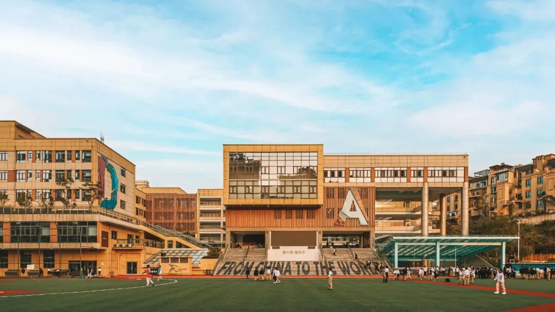 十年合作再升级！德普游泳馆焕新“出圈”，戴思乐凭实力让游泳课成 “期待焦点”