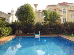 别墅小院装游泳池够吗？6㎡迷你泳池方案，孩子能嬉水，还不占花园空间！